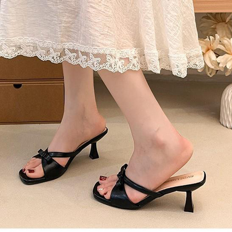 13639477.气质晚晚配裙子高跟细带凉鞋夏季外穿法式女士凉拖鞋