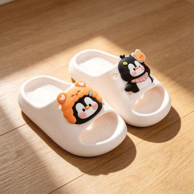 13664572.可爱小熊猫多巴胺凉拖鞋居家EVA软底防滑地板拖亲子款