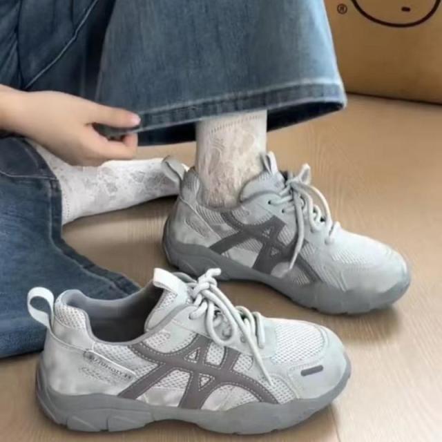 13664034.复古厚底德训休闲鞋灰色休闲运动百搭软底休闲鞋