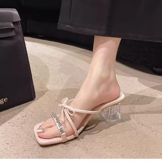 13663273.法式水钻绝美一字拖鞋女外穿粗跟高跟鞋潮夏季银色凉鞋女