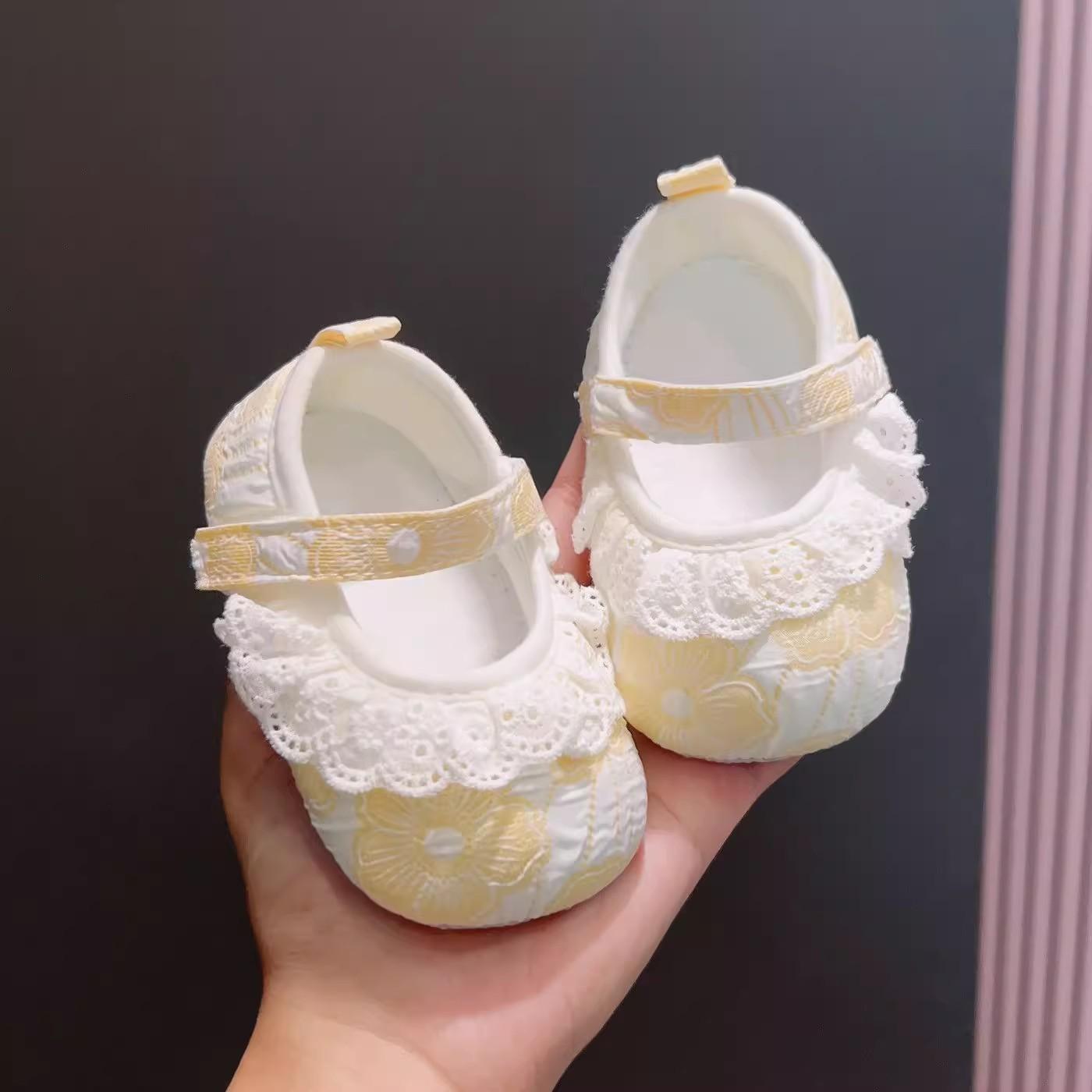 13454272.新生婴儿公主鞋软底蕾丝花边女宝宝学步春0-1岁防滑不掉布鞋