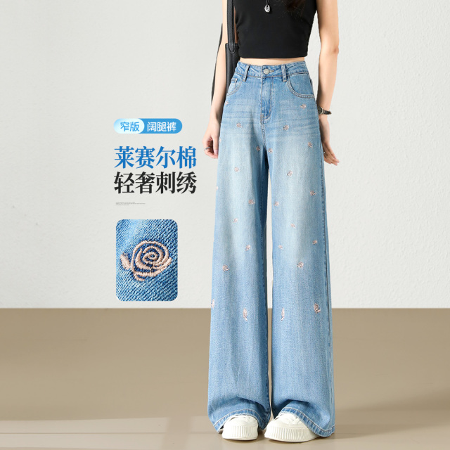 13488087.【左街右巷】轻薄超软天丝玫瑰刺绣阔腿牛仔裤