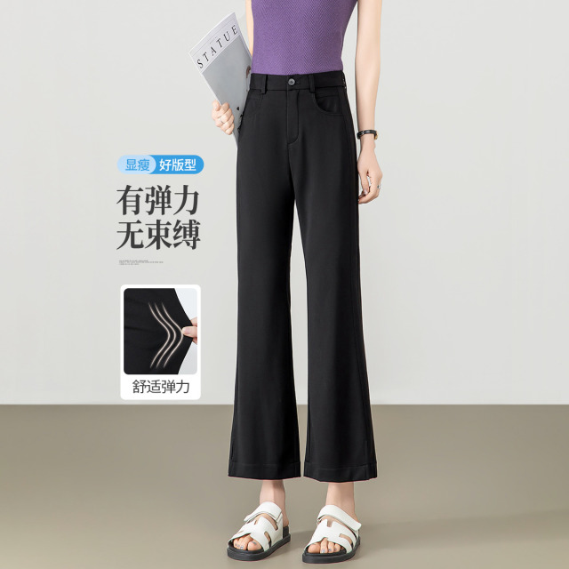 13604566.【左街右巷】侧拼接开叉冰丝弹力修身九分休闲微喇裤