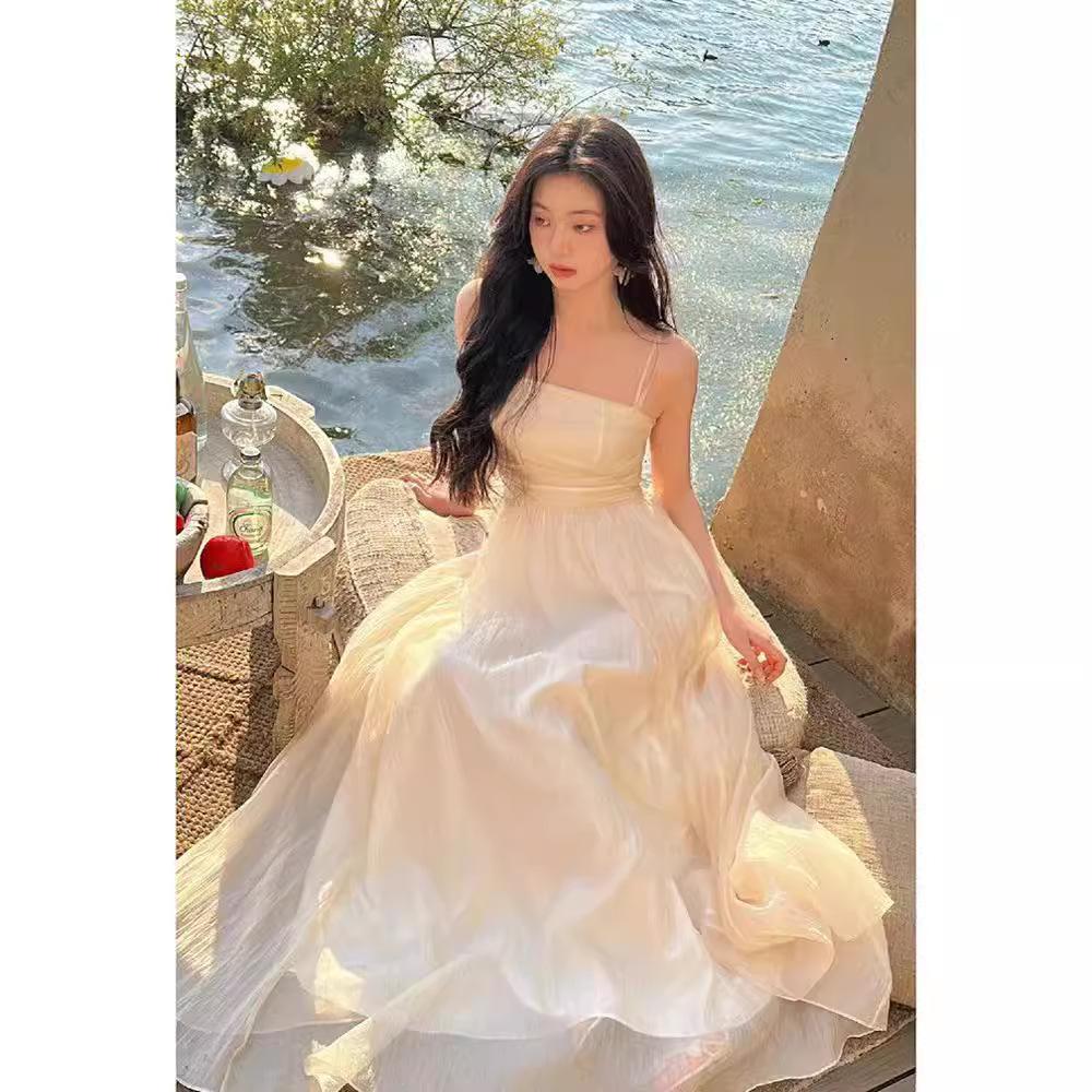 13085146.女款户外套装法式海边度假吊带连衣裙女春夏感沙滩裙温柔风