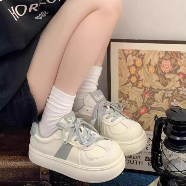 13125364.厚底面包小白鞋女春季百搭松糕底小个子鞋休闲鞋