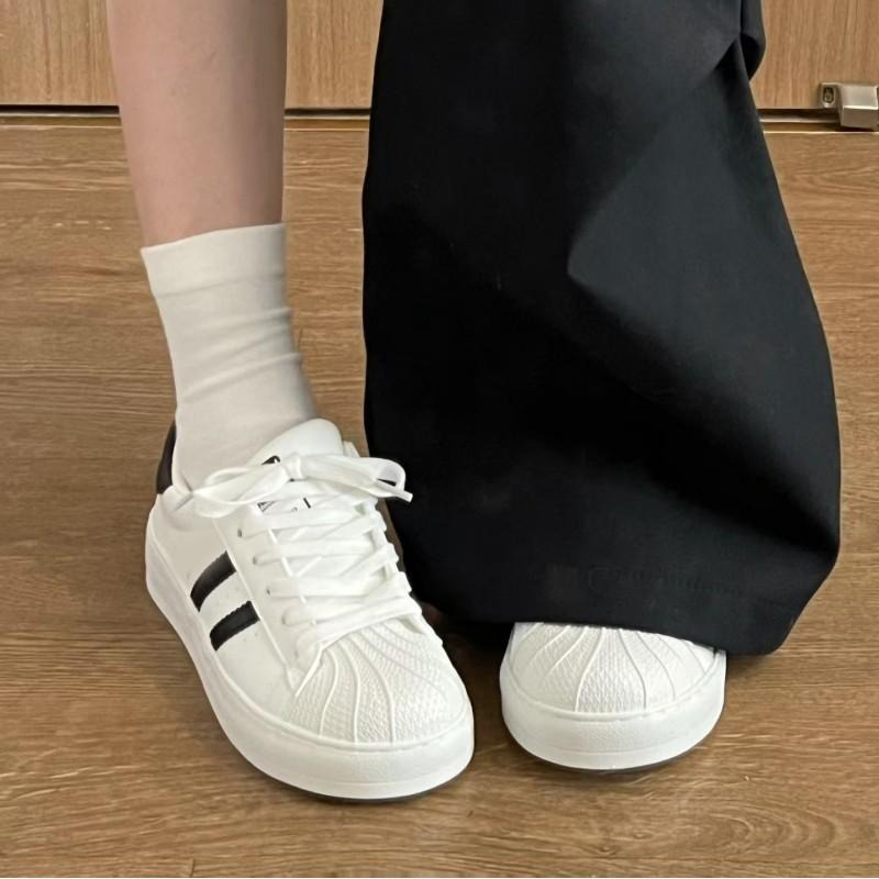 13125836.厚底圆头贝壳头小白鞋女款春季运动鞋子休闲百搭女鞋