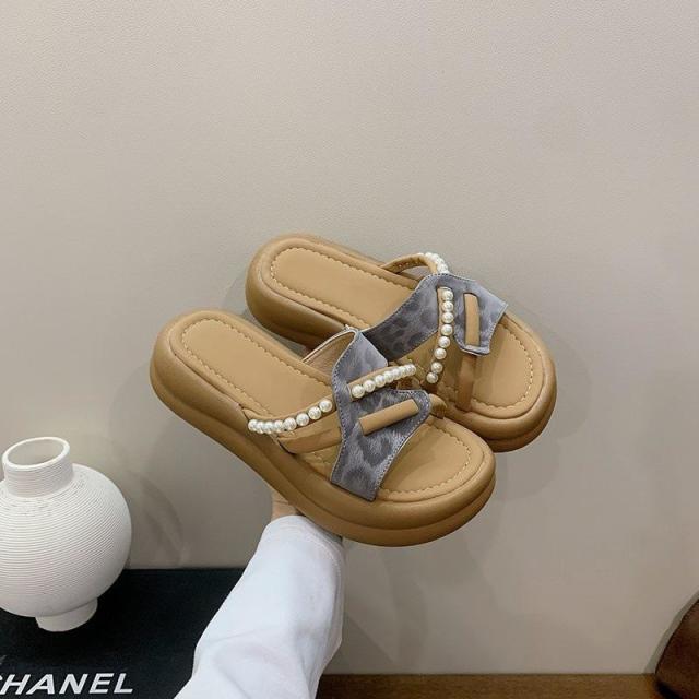 13639321.厚底珍珠拖鞋女夏季外穿时尚一字拖鞋防滑舒适拖鞋