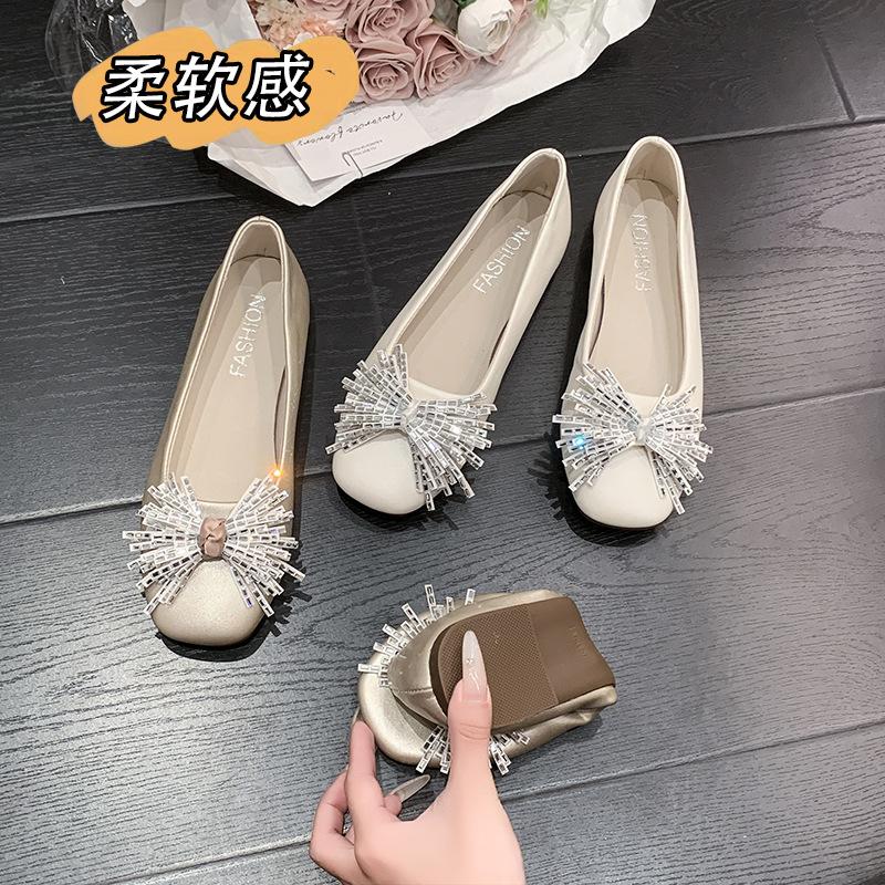 13639260.法式珍珠蝴蝶结平底单鞋女软底浅口舒适豆豆鞋百搭方头鞋