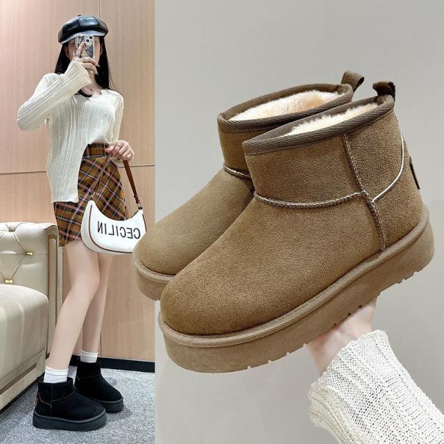 13101852.冬季雪地鞋防羊毛短筒棉加绒加厚保暖雪地靴女