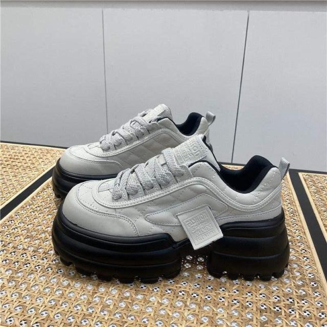 13243351.小众炸街方格皮老爹鞋女潮灰色厚底轻便休闲老爹鞋
