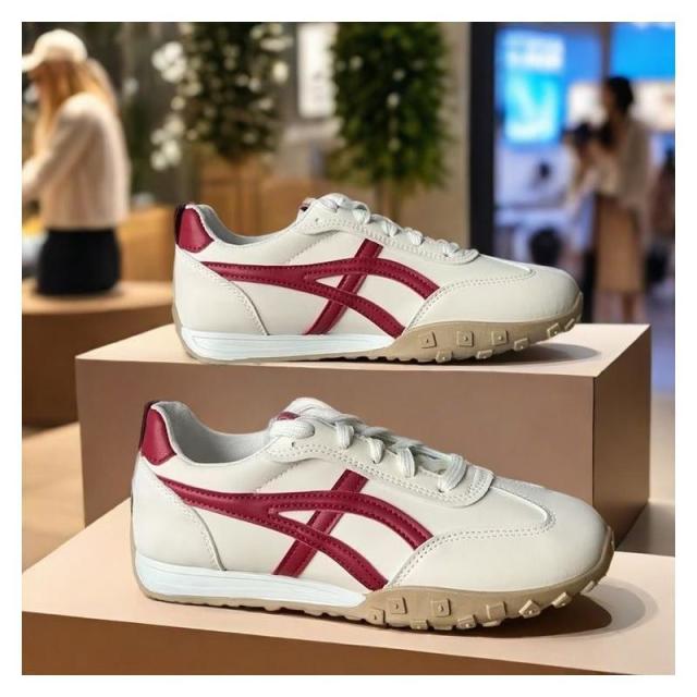 13243817.百搭休闲软底专用练车鞋女运动轻便薄款防滑休闲鞋