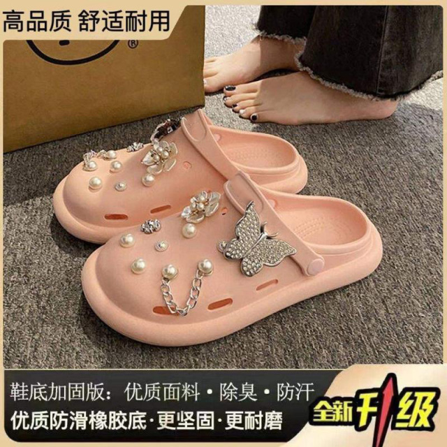 13242606.包头洞洞鞋女款夏季外穿潮水晶水钻蝴蝶百搭气质防滑