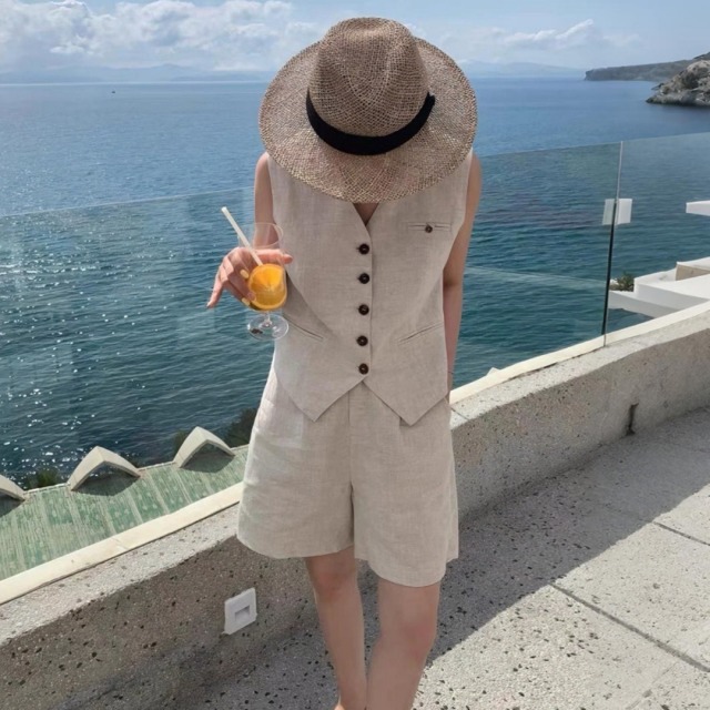 13762549.诗茉琳2026夏季新款套装女 气质V领马甲+休闲短裤 高级感两件套