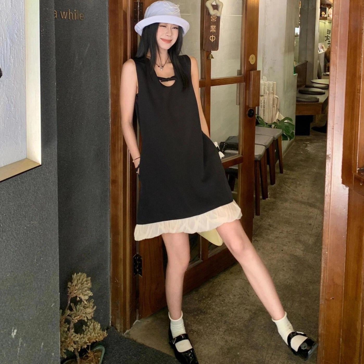 13684432.【雅威吉】MIU系蝴蝶结背心裙