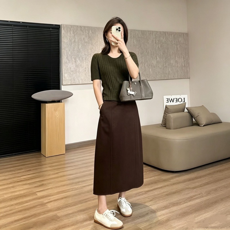 13824373.【雅薇吉】抗皱显瘦气质花苞裙8866
