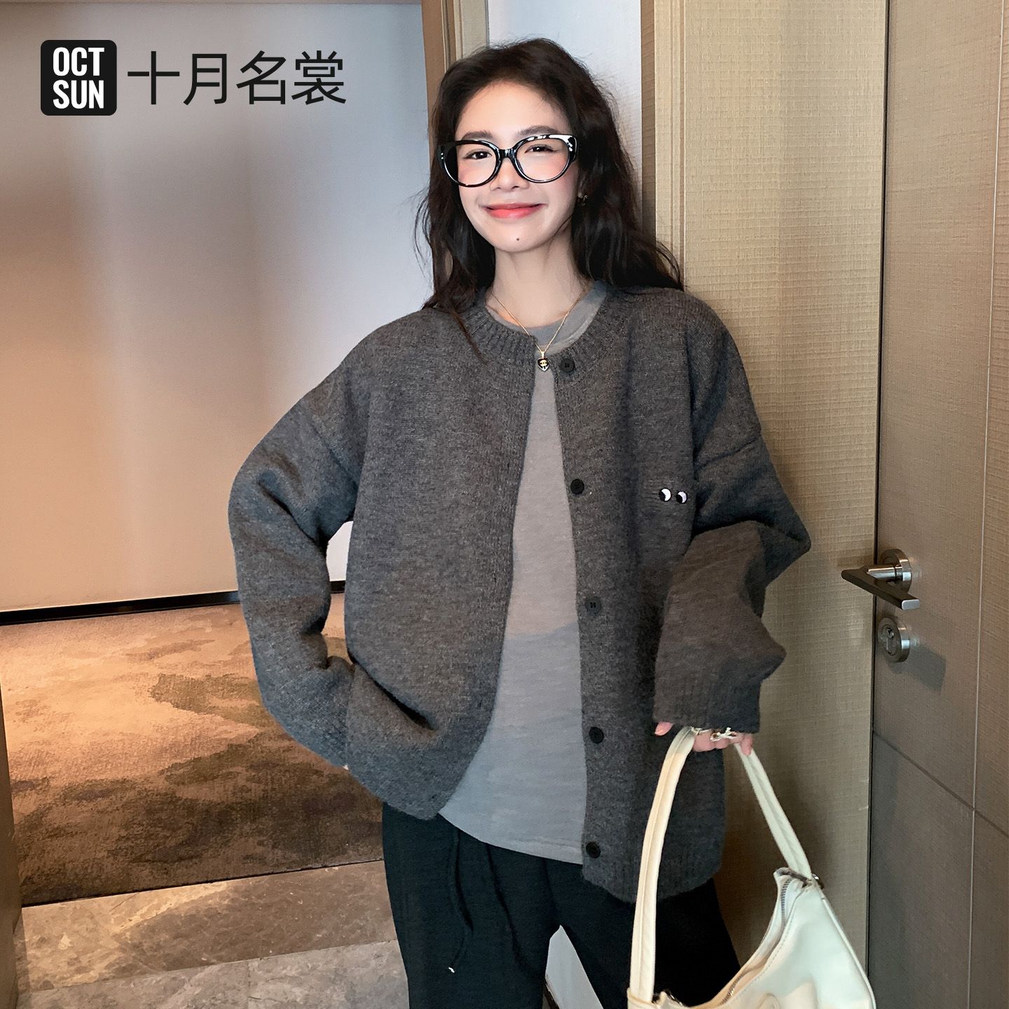 13678074.十月名裳孕妇装外套女秋冬季时尚宽松刺绣针织开衫毛衣上衣