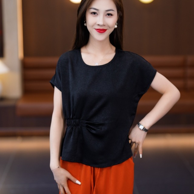 13577791.冰丝缎面小衫