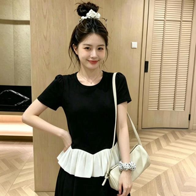 13799232.撞色百褶花苞短袖
