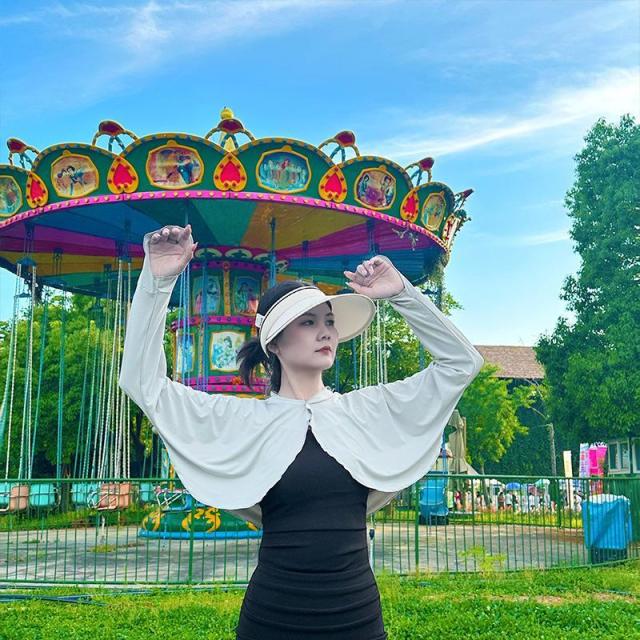 13463577.防晒女夏季骑车开车防紫外线罩衫斗篷透气宽松长袖冰丝薄外套