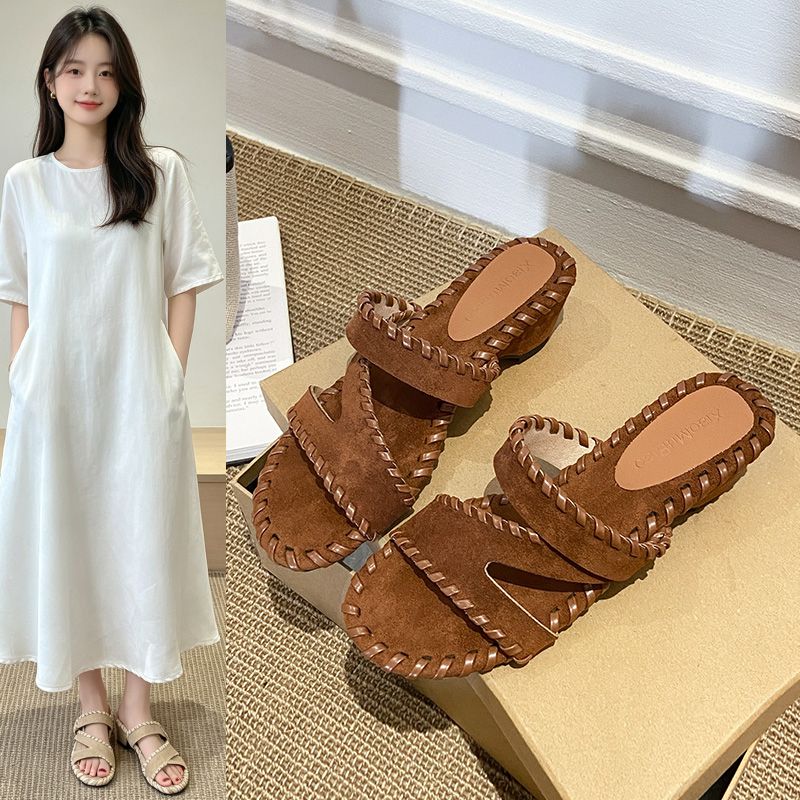 13704420.曼丽玲高品质西部风手工缝边斜带凉拖女粗坡跟复古棕色百搭通勤外穿一字拖