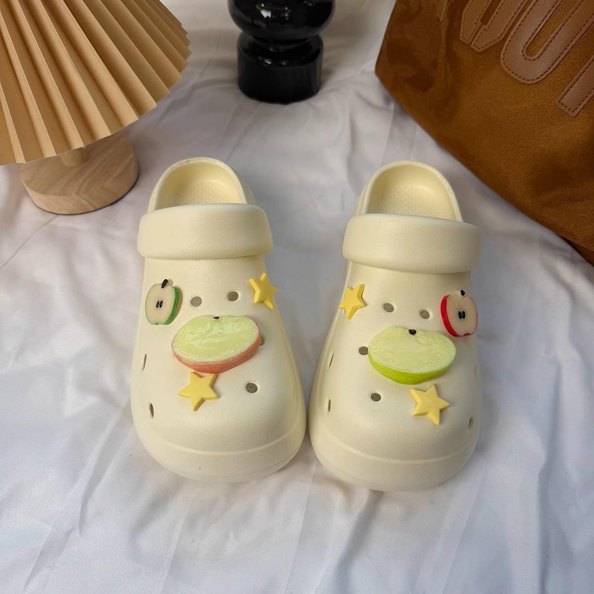 13518022.春夏厚底休闲踩屎感舒适凉拖鞋可爱卡通苹果星星厚底洞洞鞋女
