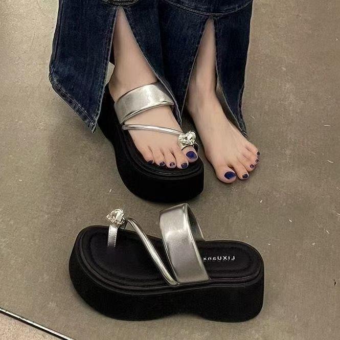 13517917.厚底小个子水钻凉鞋女外穿夏季时尚套趾凉拖鞋
