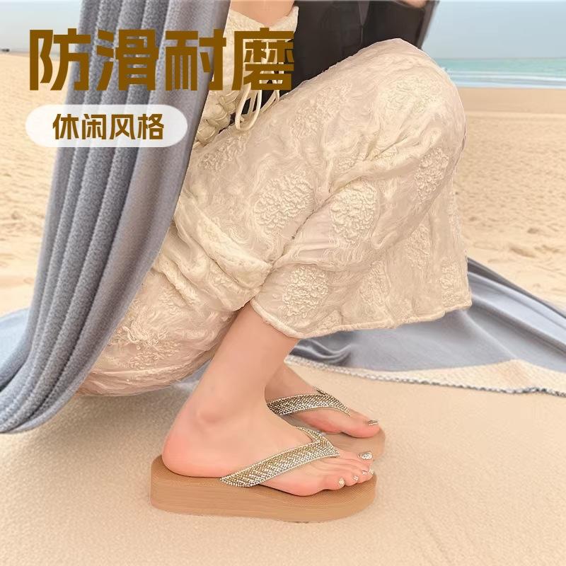 13517889.女外穿高跟凉拖鞋中跟人字拖浅口风方头水钻简约