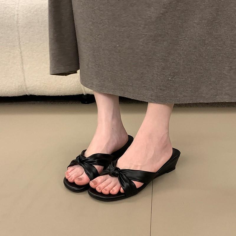 13530412.法式风坡跟方头拖鞋女款外穿黄色露趾一字拖鞋韩式百搭拖鞋