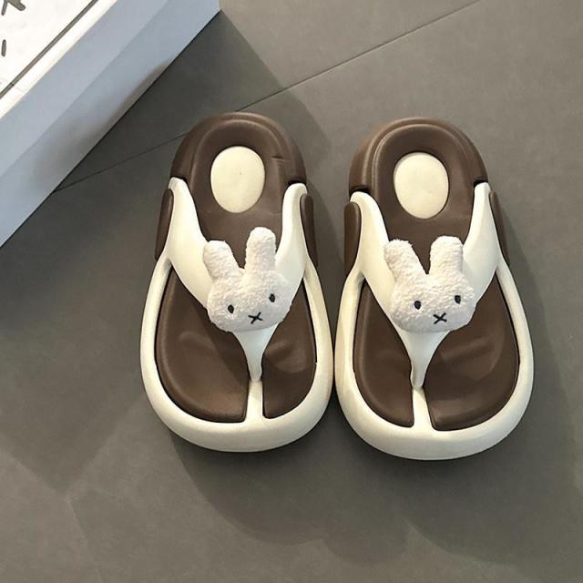 13530422.时尚厚底人字拖女夏季兔子可爱卡通外穿休闲踩屎感平底凉拖鞋