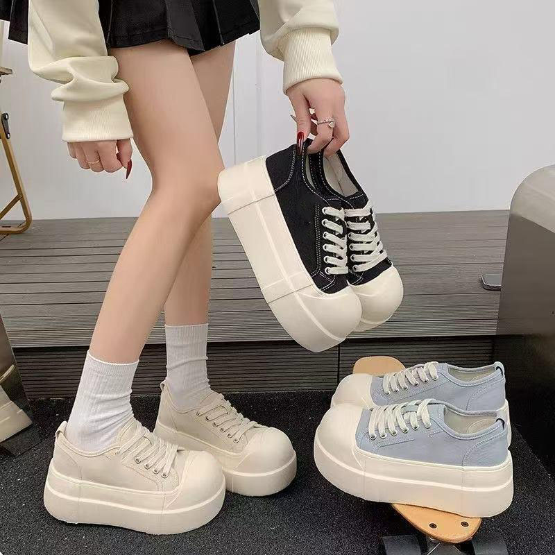 13529583.厚底小白鞋女鞋子女款春配裙休闲百搭低帮板鞋
