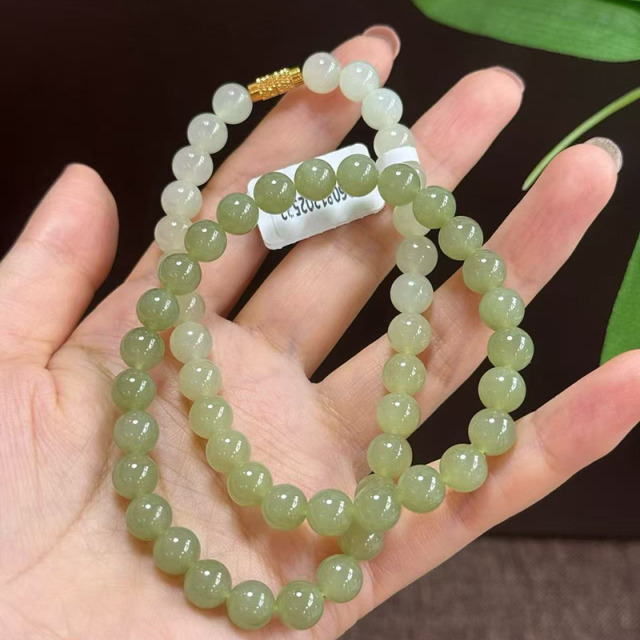 13782855.晶屿精品和田玉湖水渐变项链