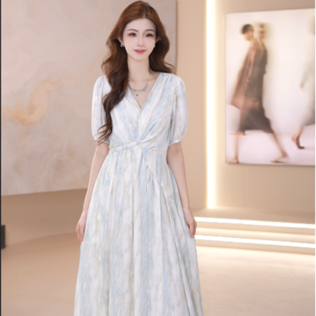 13834188.Basic House/百家好纯欲慵懒风复古格纹蛋糕白月光加宽加大女装