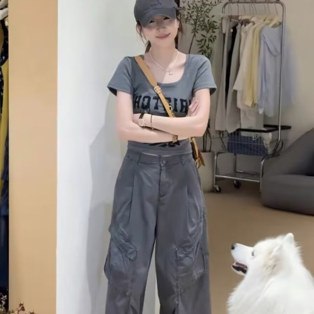 13762337.诗茉琳巨好看的两件套夏装韩系辣妹时尚减龄印花短袖T恤工装阔腿裤套装