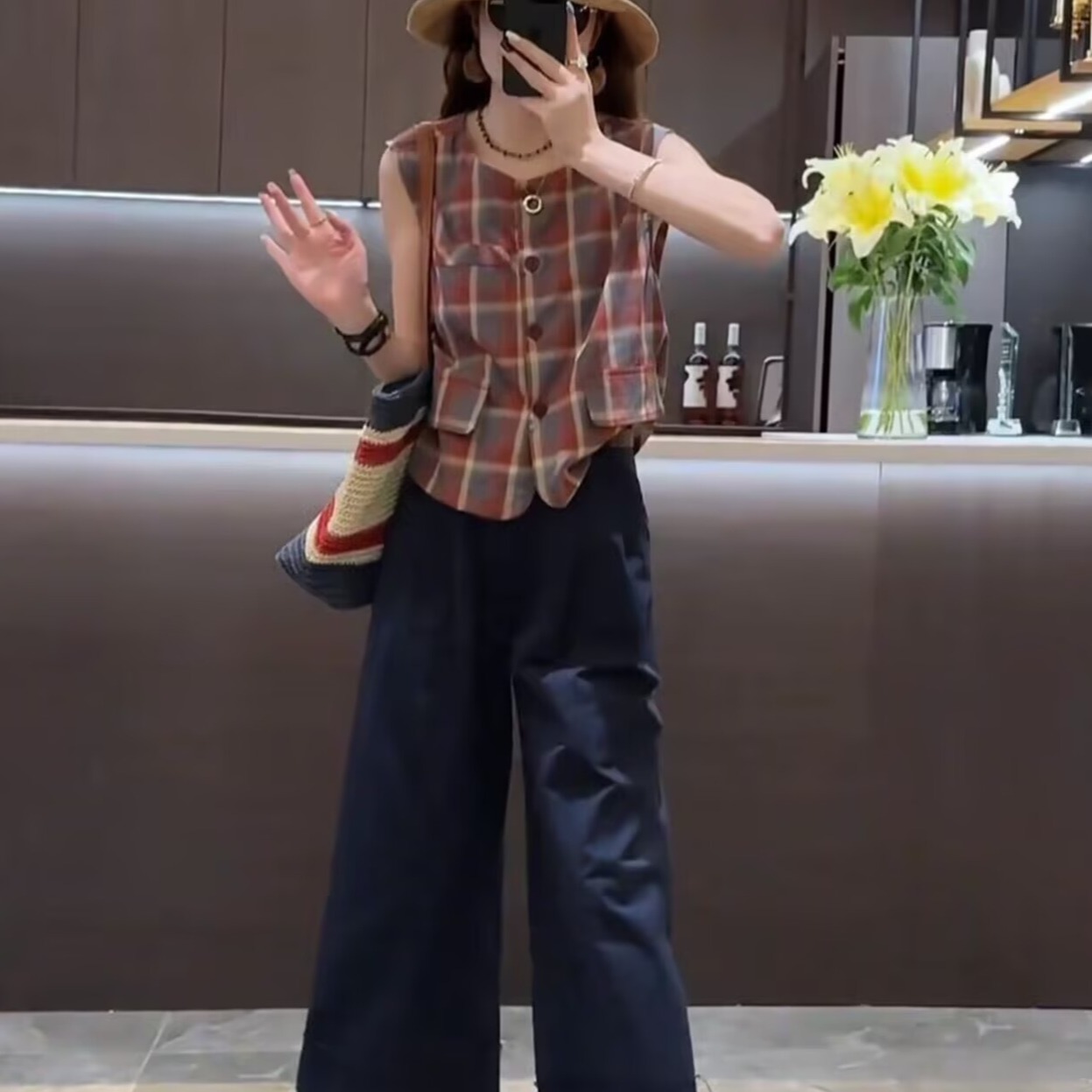 13762338.诗茉琳夏装搭配一整套彩色格子坎肩衬衫阔腿裤两件套小个子显高时尚套装
