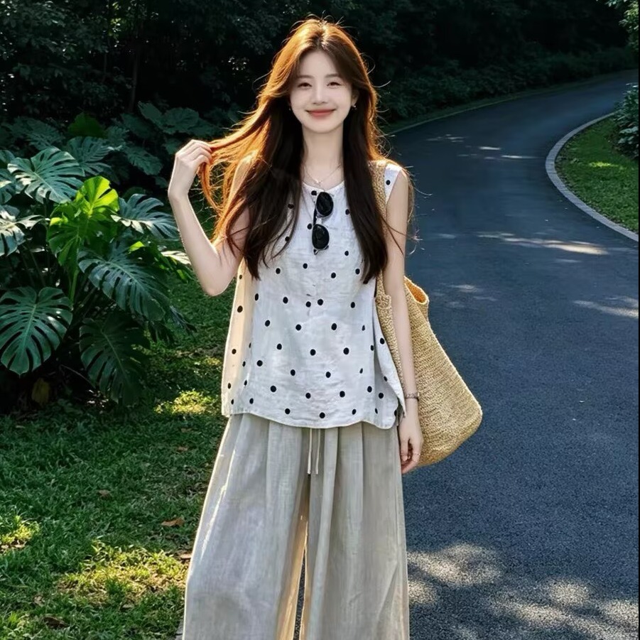 13762335.诗茉琳2026巨好看超火穿搭一整套无袖背心波点上衣女夏季阔腿裤两件套装