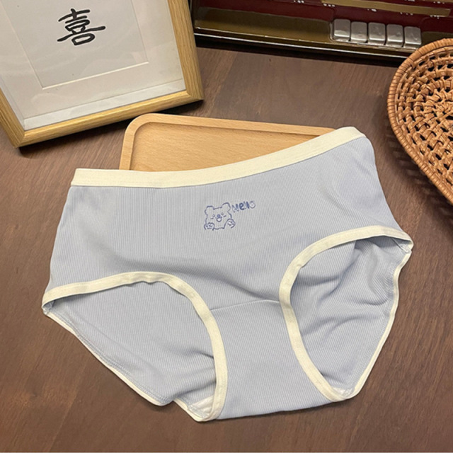 13733622.法厘哒无痕纯棉内裤女士透气全棉裆中腰可爱甜美日系少女生三角短裤