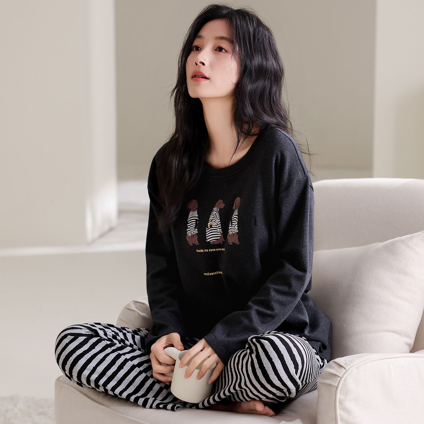 13799109.派邦奴【舒适100%棉】春秋长袖女韩系腊肠狗印花黑白条纹家居服