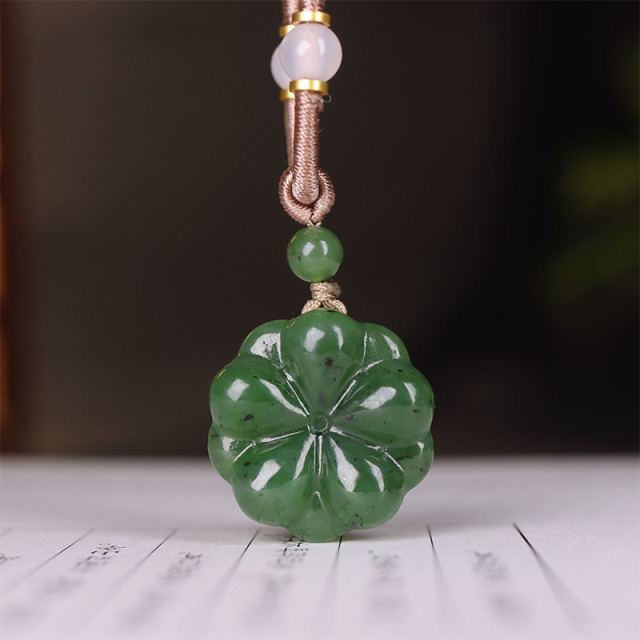 13768945.俄罗斯碧玉有钱花吊坠【25mm x 9mm】