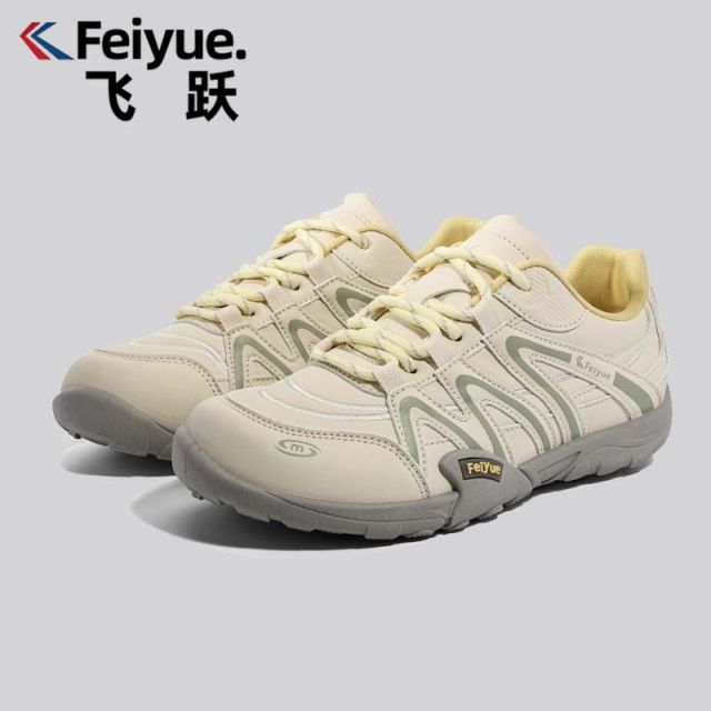 13786443.飞跃潮流女鞋2026秋季新款轻便休闲鞋软底运动鞋百搭爆款德训鞋