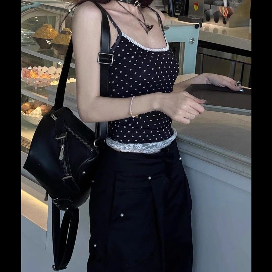 13769662.意达鸟波点吊带背心女夏季新款设计感小众蕾丝拼接修身显瘦短款无袖上衣