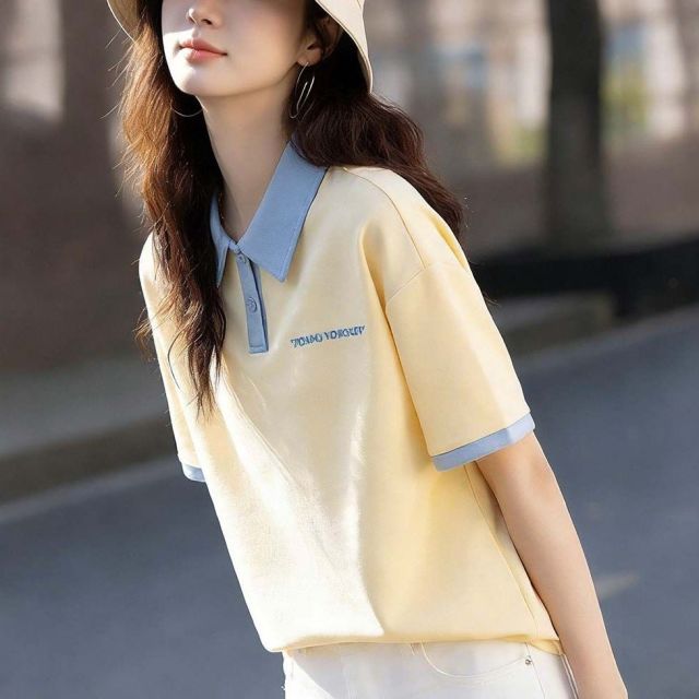 13762654.诗茉琳清新学院风2026夏季极简撞色舒适与体面的平衡女式T恤