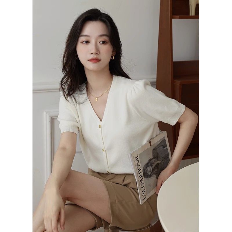 13762583.诗茉琳新款复古高级感洋气短袖V领泡泡袖短款针织衫开衫T恤上衣女夏