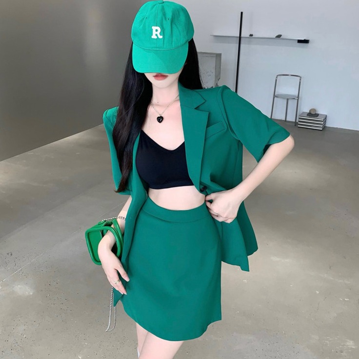 13762548.诗茉琳2026年夏多巴胺穿搭绿色西装套装女 夏季短袖西服高腰A字裙两件套