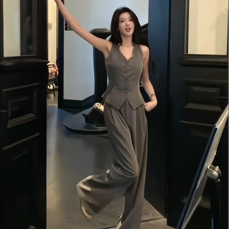 13762542.诗茉琳2026年夏季新款 西服马甲无袖上衣搭配阔腿裤两件套 女时尚套装