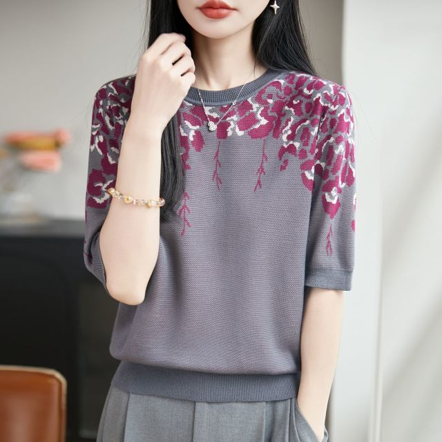13716404.绒暖享莱赛尔天丝圆领提花花卉图案