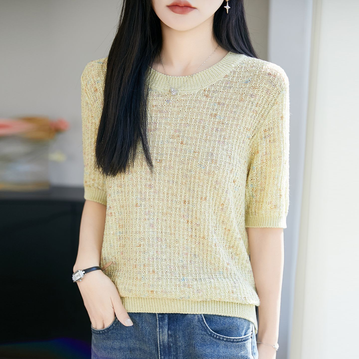 13733935.绒暖享莱赛尔纤维精纺针织圆领短袖女装上衣