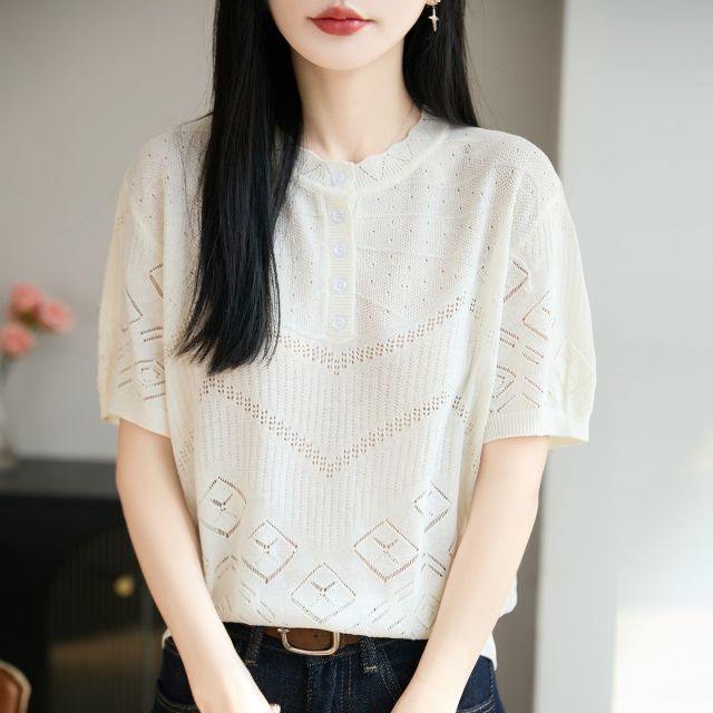 13744010.绒暖享珍珠麻镂空提花针织上衣圆领短袖宽松透气上衣
