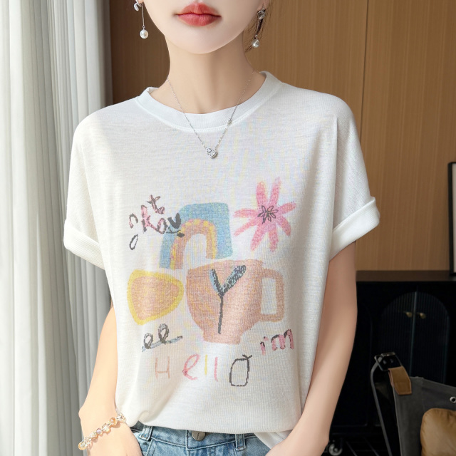 13739957.绒暖享夏季精仿系列圆领短袖针织衫女士上衣宽松打底衫T恤卡通图案