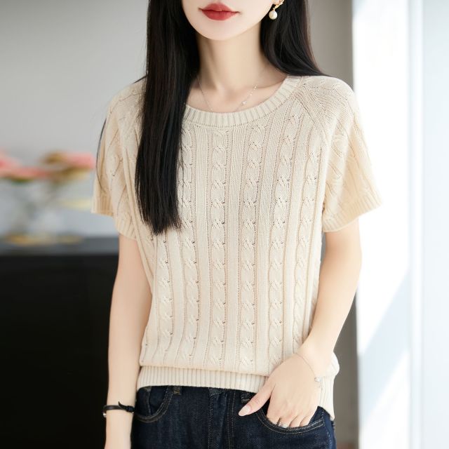 13744050.绒暖享麻花纹小飞袖针织圆领薄款短袖