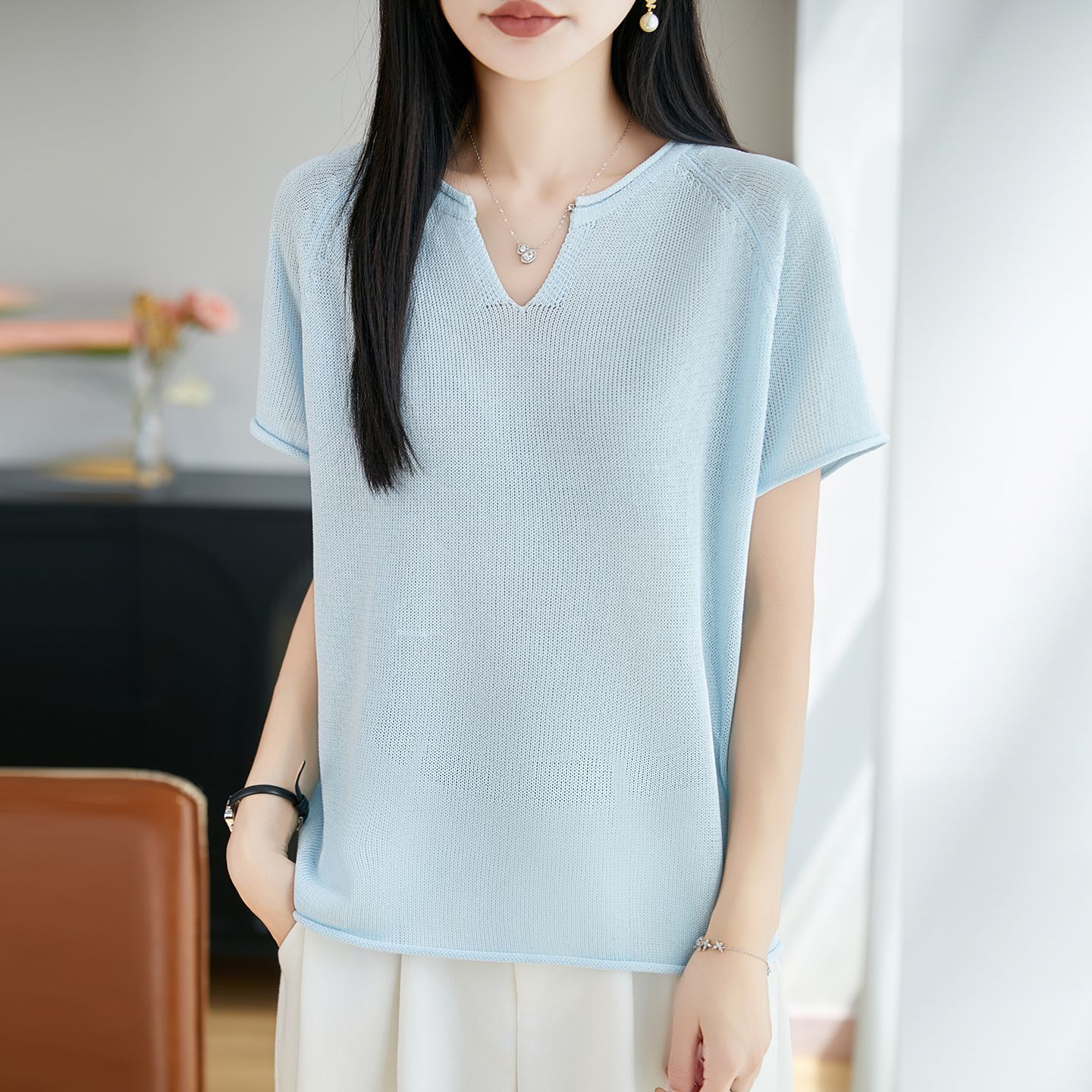 13744047.绒暖享珍珠麻V领短袖针织衫上衣轻薄打底